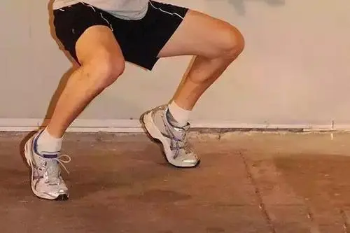 男人行不行看腿就知道，腿部肌肉发达看起来很有力量-第1张图片-爱薇女性网