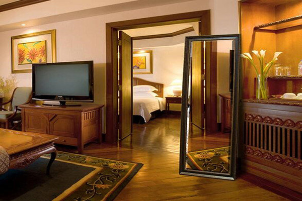 酒店的大镜子对着床做什么用的，这7大用途你绝对想不到-第2张图片-爱薇女性网