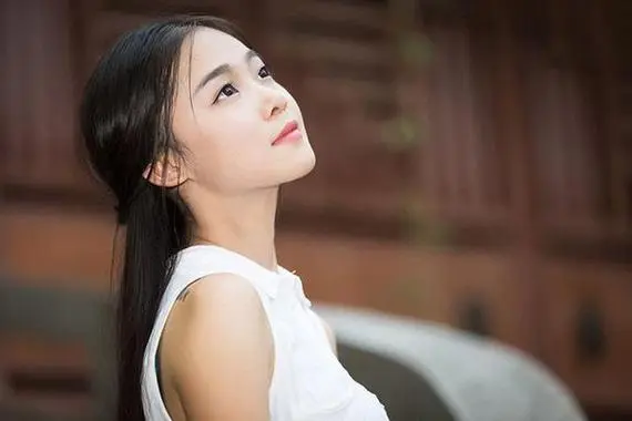 男人到动情时会叫女人什么，这5个肉麻称呼爱你的人才会叫